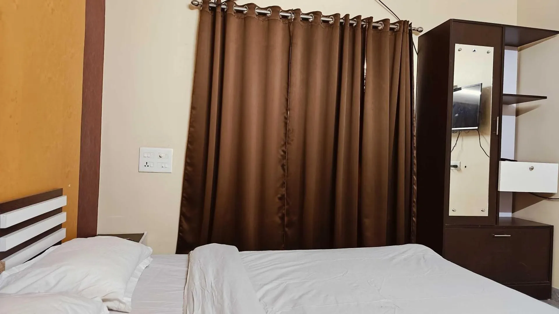 Hotel O Kazhakkoottam Near Technopark Phase 3 Nové Dillí 3*, Trippapur